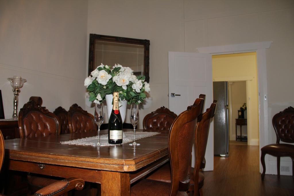 ويست وايالونج Mentor Chambers Apartment Bed & Breakfast المظهر الخارجي الصورة